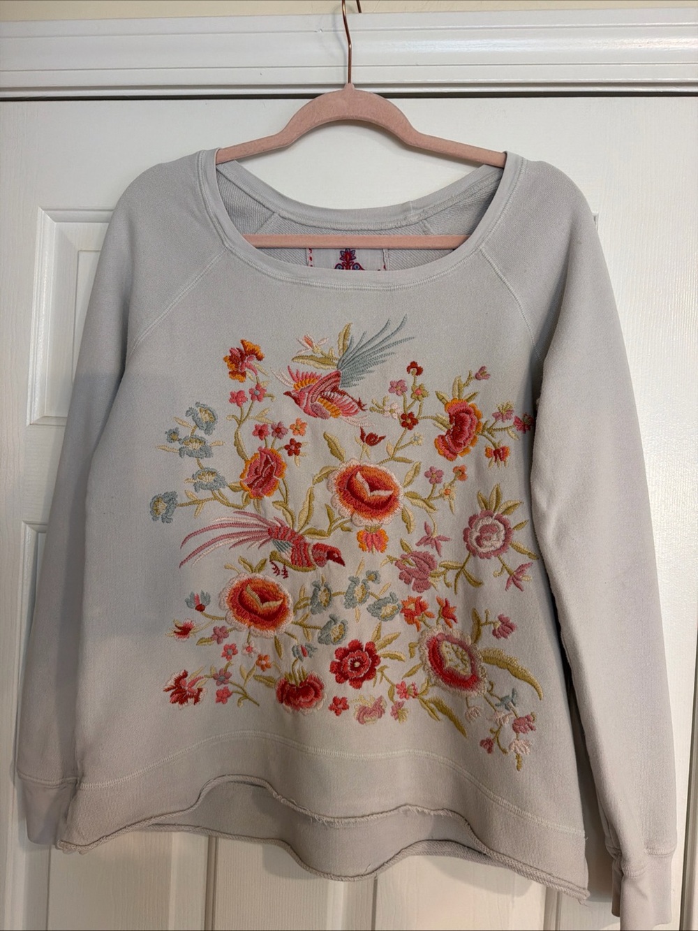 JW Los Angeles Johnny Was embroidered sweat shirt size small
